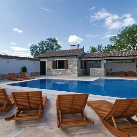 Hacienda Maximillian Villa *