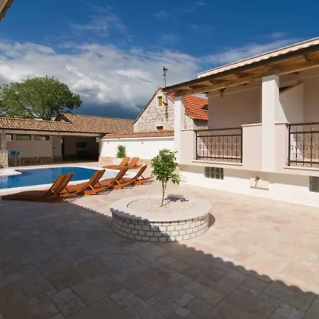 Villa Hacienda Maximillian Donji Seget